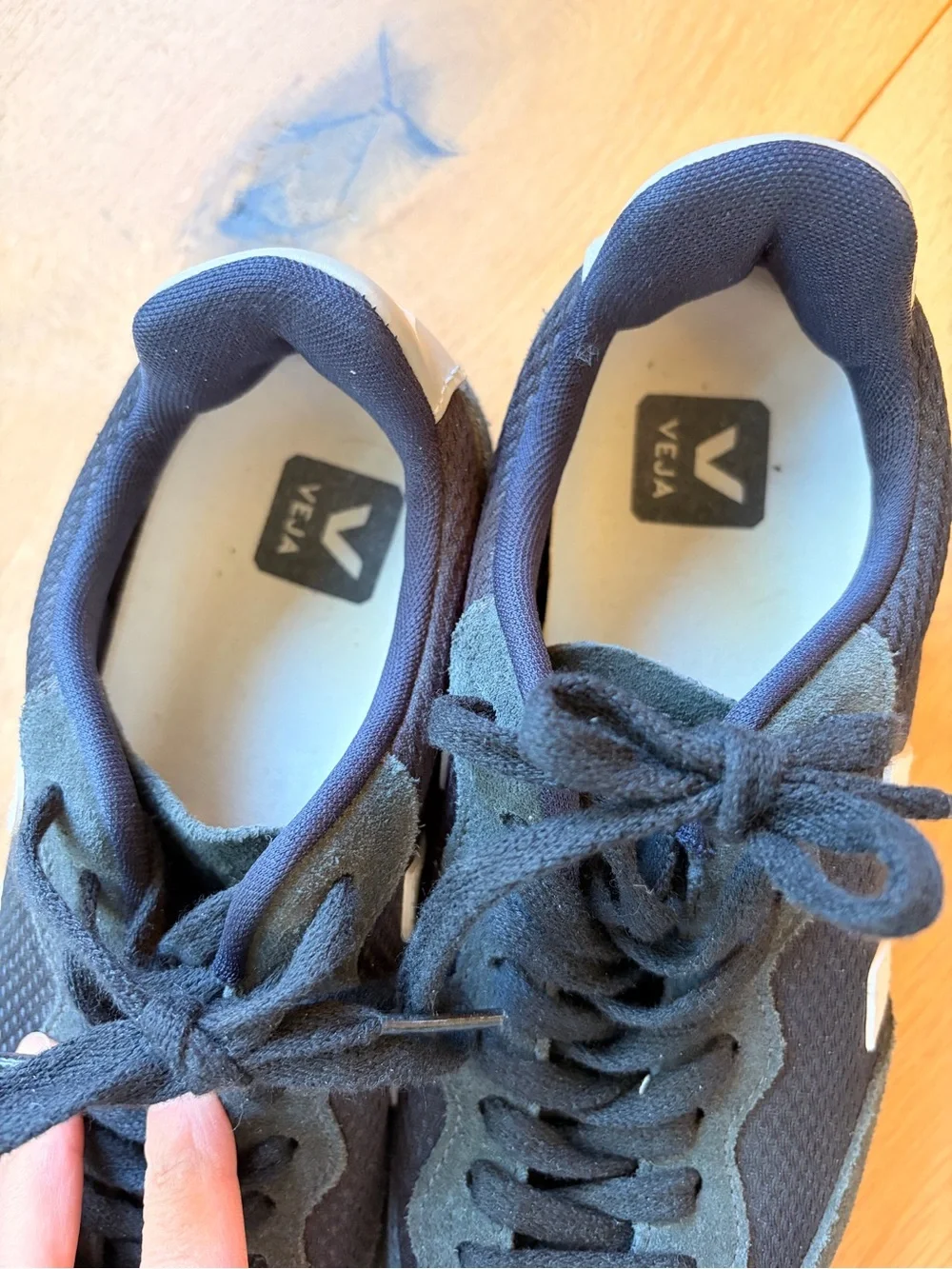 Veja black Sneakers sz 8
